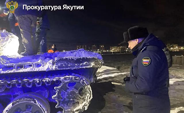 В Якутии подросток погиб внутри танка на выставке техники