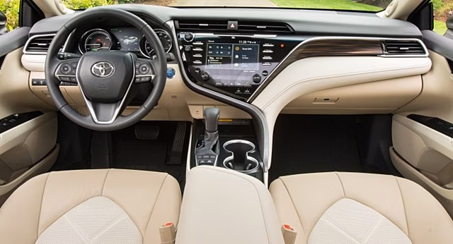 Новый кросс Toyota Corolla Cross приближается к России. Но автомобилисты не хотят его