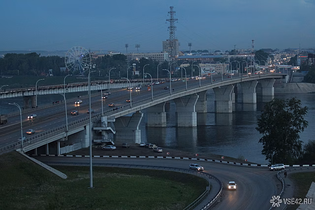 Пробки "захватили" два кемеровских моста