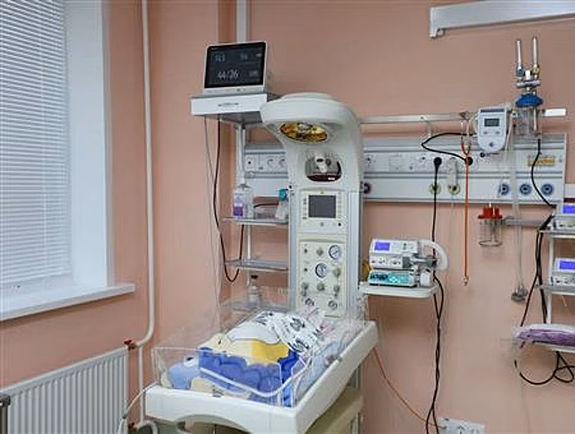 В больнице им. В. Д. Середавина отремонтировали реанимацию новорожденных