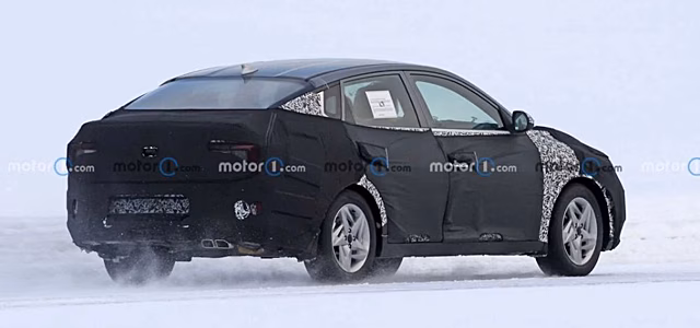 KIA приступила к дорожному тестированию седана Rio нового поколения