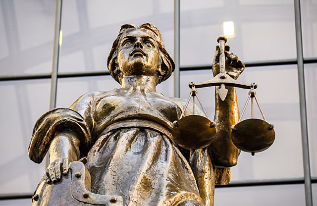 Верховный суд поручил судам проверять, действительно ли продавцы делают скидку на товар