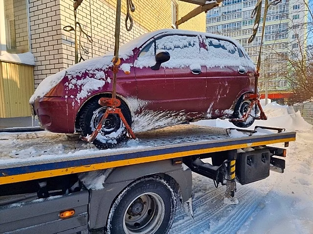 Арест автомобилей помог взыскать с кировчанина долг в 4,3 миллиона