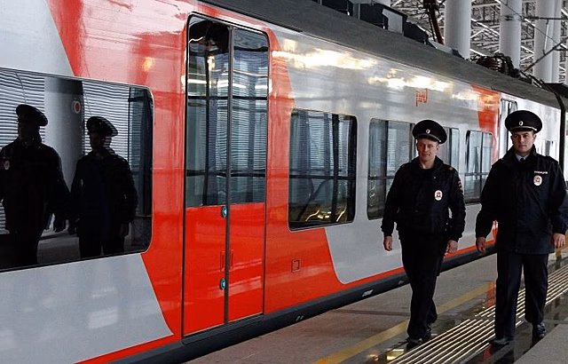 Электричка сбила женщину в Одинцовском городском округе