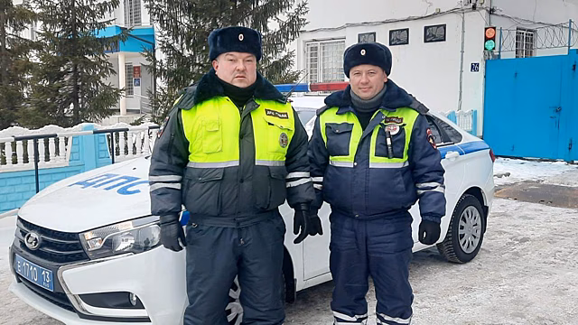 Жительница Астраханской области выразила благодарность полицейским из Волгоградской области за оказание помощи в критической ситуации