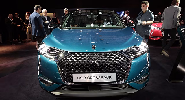 DS 3 Crossback выходит на рынок в спецверсии: уникальный дизайн и интерактивная галерея Лувра внутри. Все характеристики и цены кросса