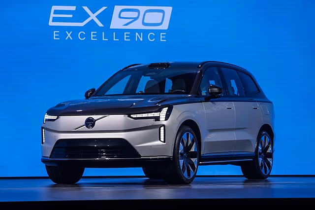 Volvo EX90 Excellence: мини-бар, кресла с вибромассажем, техника стандартная