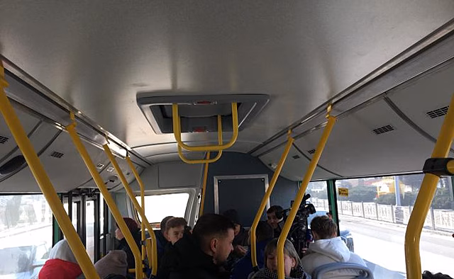 Куряне украли из общественного транспорта 189 аварийных молоточков