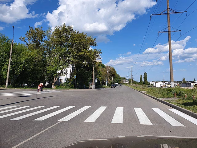 В Курске на улице Заводской появилась дорожная разметка