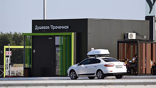Россиян призвали соблюдать приличия на стоянках за городом