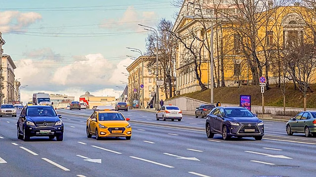Москвичам напомнили, когда менять резину на авто и куда сдать шины на утилизацию