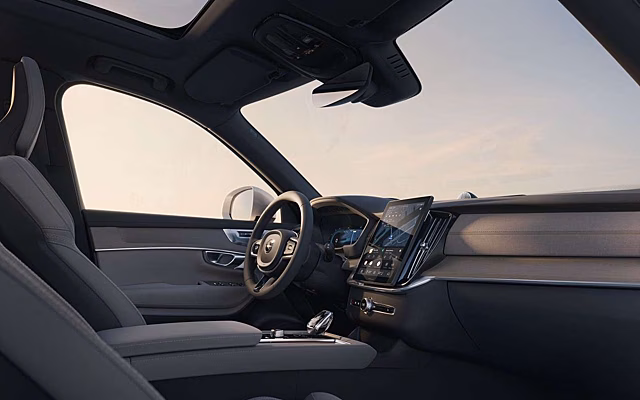 В РФ привезли обновленный флагманский кроссовер Volvo: подробности