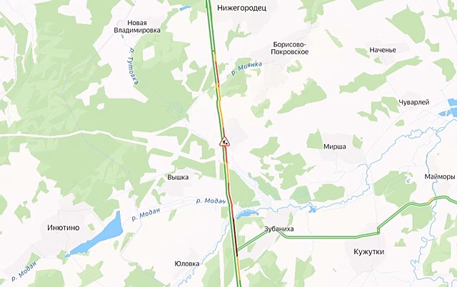 Многокилометровые пробки образовались на въездах в Нижний Новгород