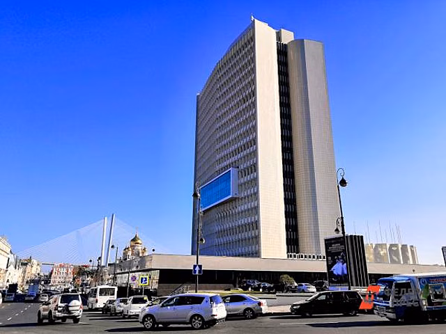 Выделенные полосы для автобусов во Владивостоке уже начали действовать: дороги сильно сузили
