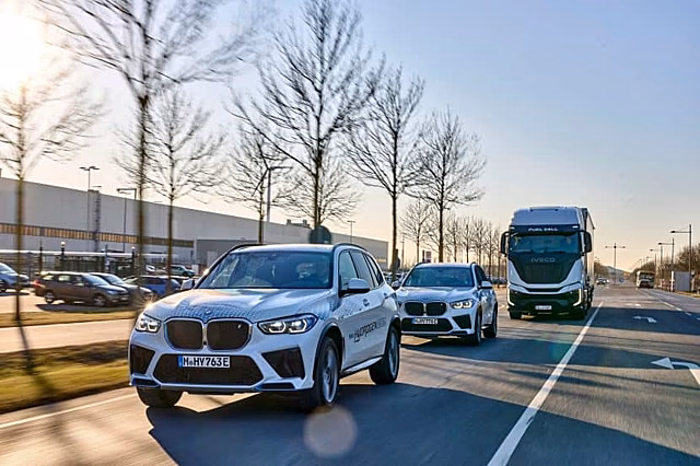 BMW тестирует два водородных грузовика
