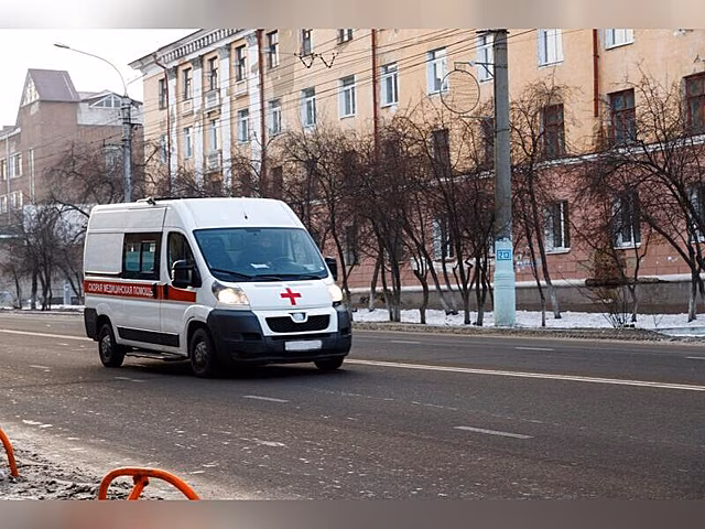 Экстренные службы смогут таранить неправильно припаркованные машины
