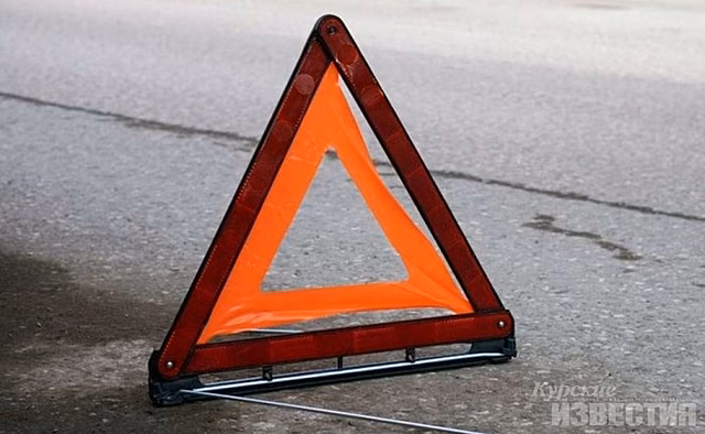 В Курске «ВАЗ» врезался в грузовик