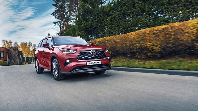 В России стартовали продажи нового Toyota Highlander