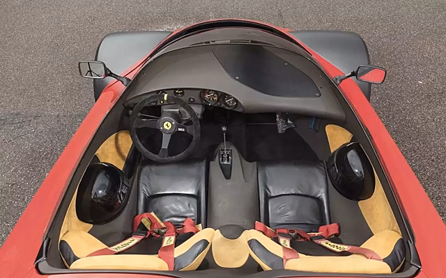 «Улыбающийся ботинок»: уникальный Ferrari с необычным дизайном выставлен в музее