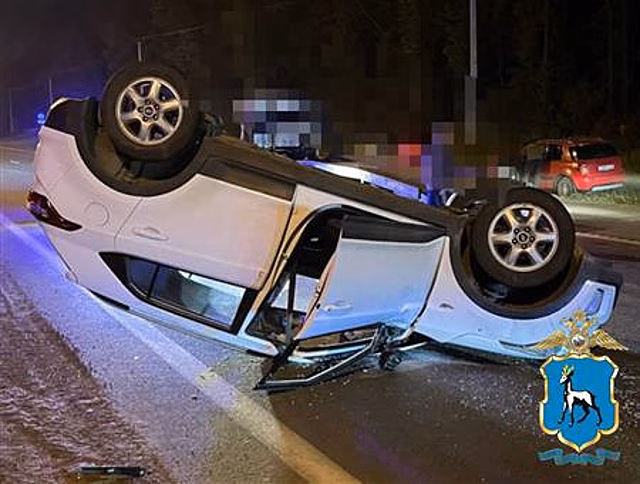 На трассе под Самарой произошло ДТП с перевертышем