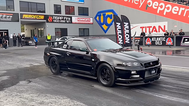 Nissan Skyline GT-R установил новый мировый рекорд
