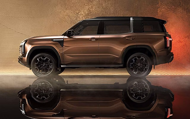7 мест и рамная конструкция: чем может заинтересовать новый Pajero