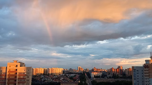 В Воронеже первый день лета завершился яркой радугой