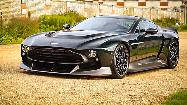 Aston Martin представил мощнейшее купе с "механикой"