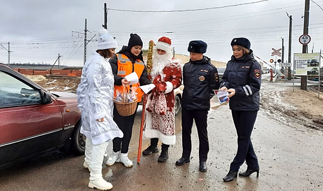 В Волгограде автомобилистам рассказали о правилах пересечения переездов