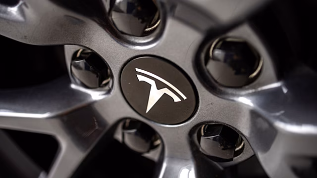 Автомобили Tesla первыми получат безвоздушные шины Michelin