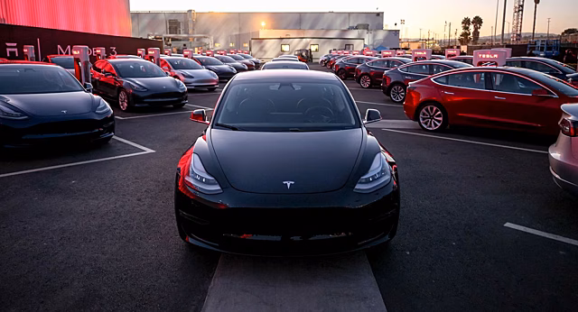 Tesla распустила PR-отдел