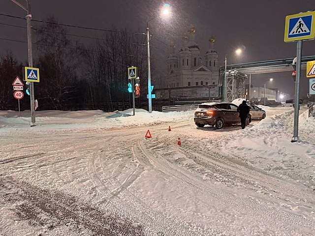 Иномарка сбила семилетнего ребенка на пешеходном переходе в Нижнем Новгороде