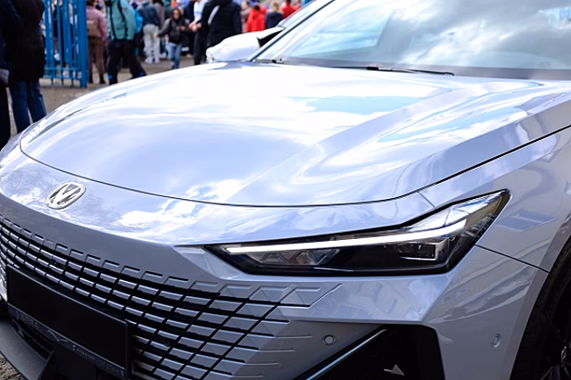 Российские дилеры начали массово отказываться от китайских брендов авто