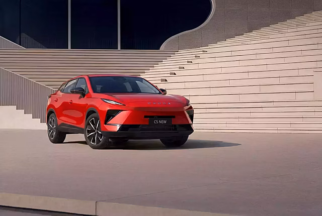 Почему новая Omoda C5 стоит дешевле прежней