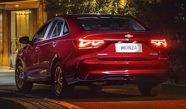 В РФ начались продажи китайского аналога Chevrolet Cruze по цене от 1,7 млн рублей