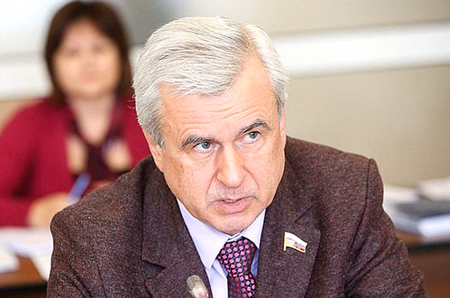 Лысаков предложил снять ограничения по бесплатной парковке для инвалидов