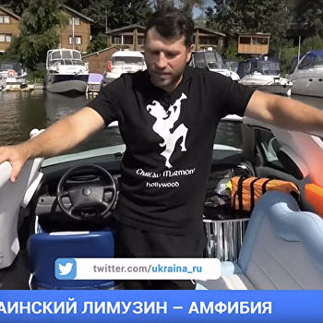 Украинец создал лимузин-амфибию и поразил Киев - видео