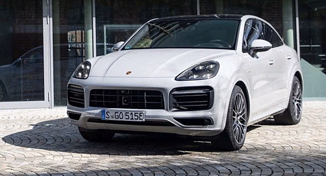 Гибридные Porsche Cayenne стали проходить больше на одной зарядке