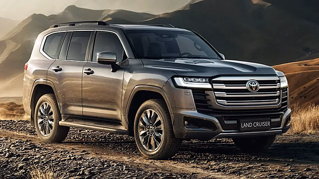 Toyota Land Cruiser 300 Hybrid стал самым мощным в истории модели