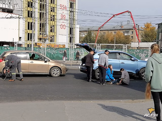 На площади Маркса Hyundai сбил женщину на пешеходном переходе