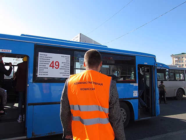 Почти 400 единиц общественного транспорта проверила административная комиссия Владивостока