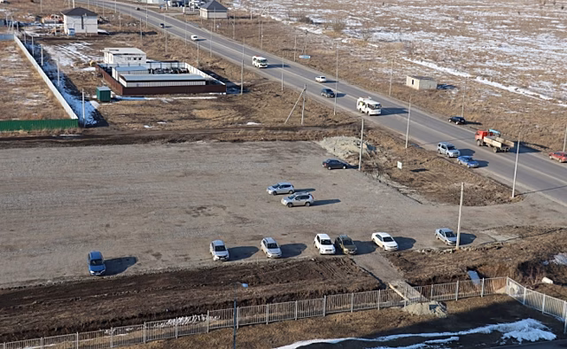 В Курске около Онкоцентра обустроена временная парковка