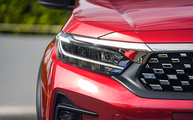 В РФ привезли кроссоверы Honda WR-V