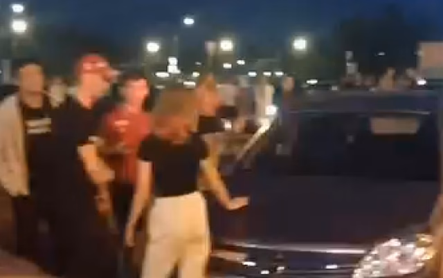 Праздник непослушания на парковке