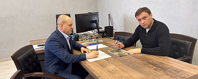 Максим Красноцветов рассказал о строительстве дороги, коллектора и дома в Ивантеевке