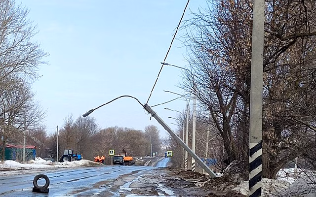В Пронске водитель на «Ладе» снёс ЛЭП