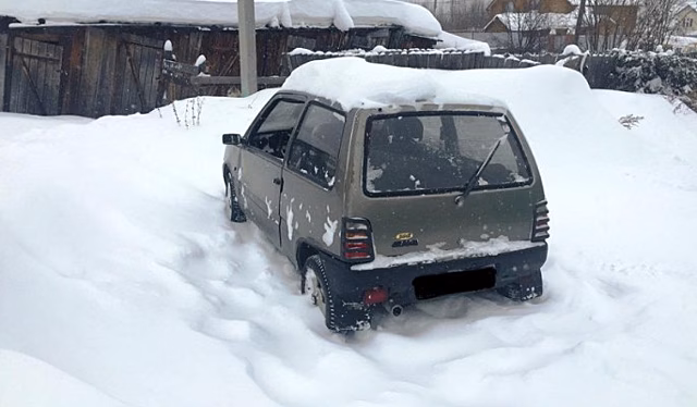 Угонщики полкилометра тащили Оку без аккумулятора