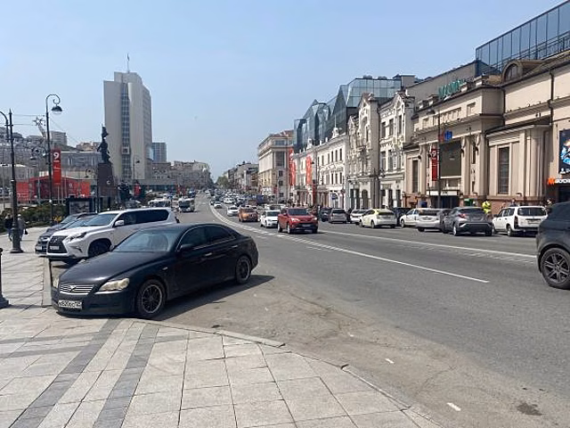 В центре Кургана оборудуют дополнительные парковки для автомобилей