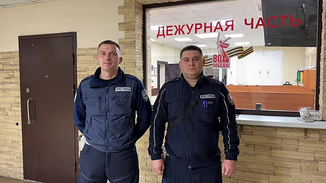 В Москве полицейские оперативно довезли до больницы маму с малышом, нуждавшимся в медицинской помощи
