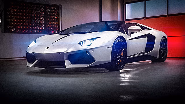 Neidfaktor прокачала салон Lamborghini Aventador Roadster на $40 000